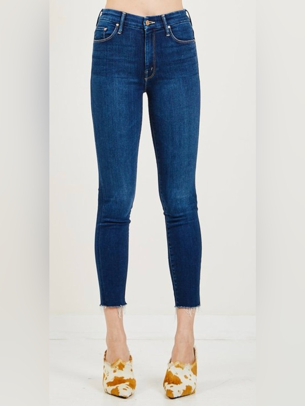 Mother DENIM HIGH WAISTED LOOKER ANKLE FRAY JEANS - HOME MOVIES